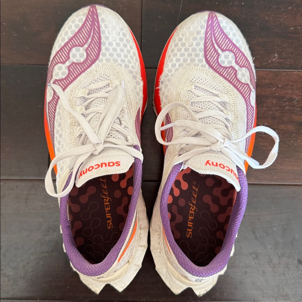 Saucony Endorphin Pro Women’s size 7.5M